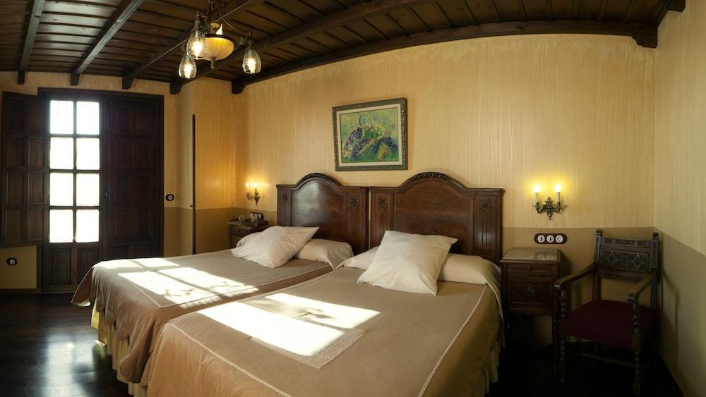 Hotel La Moncloa De San Lazaro Cacabelos  Zewnętrze zdjęcie